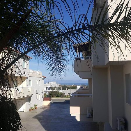 Armstrong Apartment Paralimni Exterior foto
