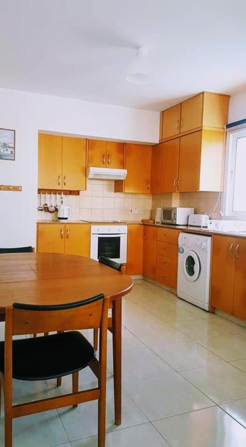 Armstrong Apartment Paralimni Exterior foto